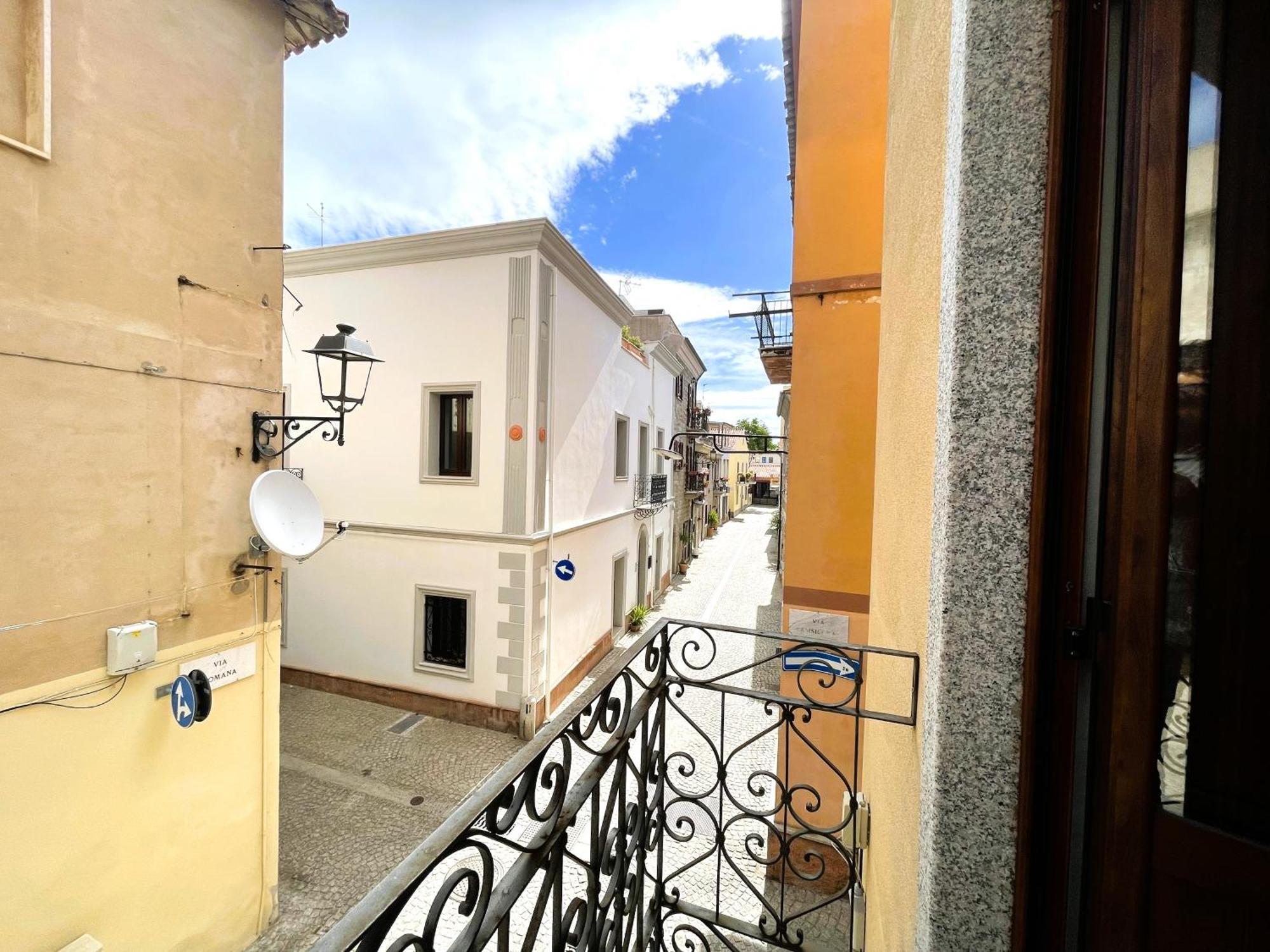 Amsicora 8 Lt Hotel Олбия Екстериор снимка